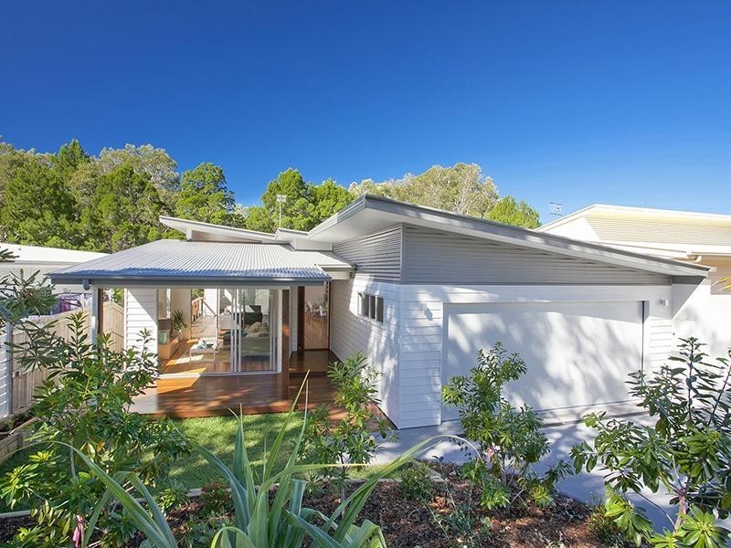 12 Coral Tree Avenue, Noosa Heads QLD 4567