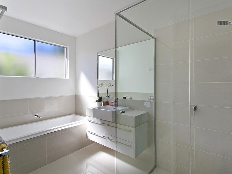 12 Coral Tree Avenue, Noosa Heads QLD 4567