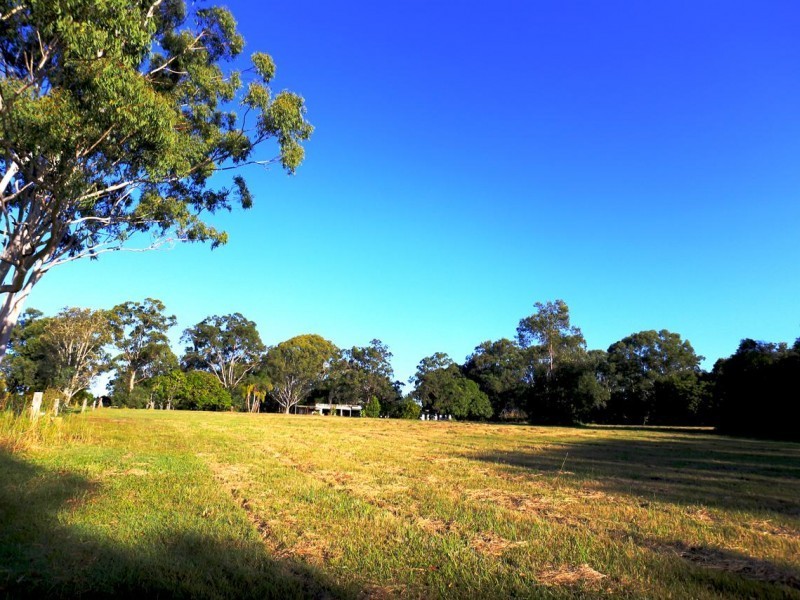 17 Lake Cooroibah Road, Cooroibah QLD 4565