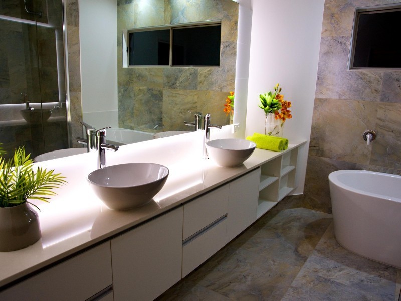 1 & 2/18 Sunseeker Close, Noosaville QLD 4566