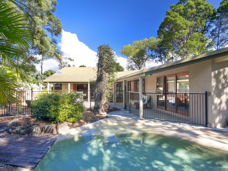 27 Currawong Street, Noosa Heads QLD 4567