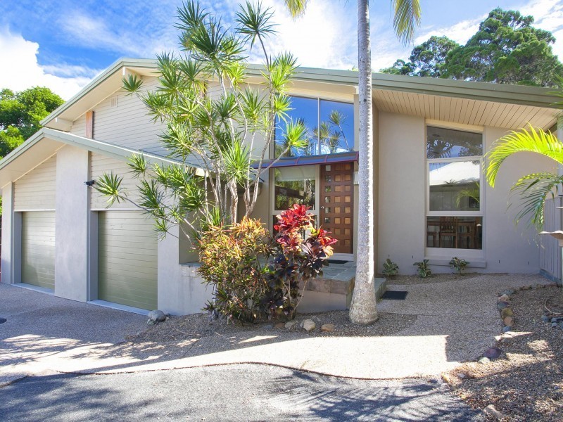 27 Currawong Street, Noosa Heads QLD 4567