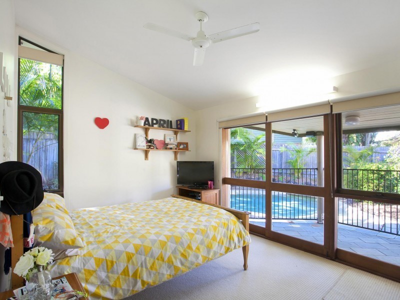 27 Currawong Street, Noosa Heads QLD 4567