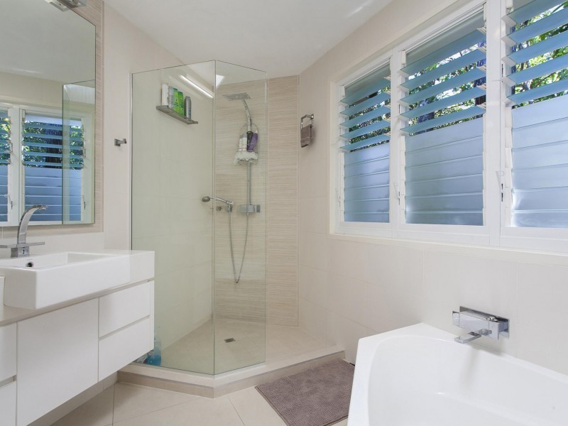 27 Currawong Street, Noosa Heads QLD 4567