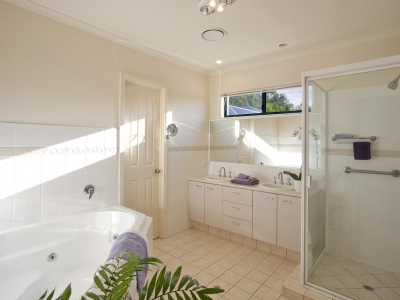 46 Shipyard Circuit, Noosa Waters QLD 4566