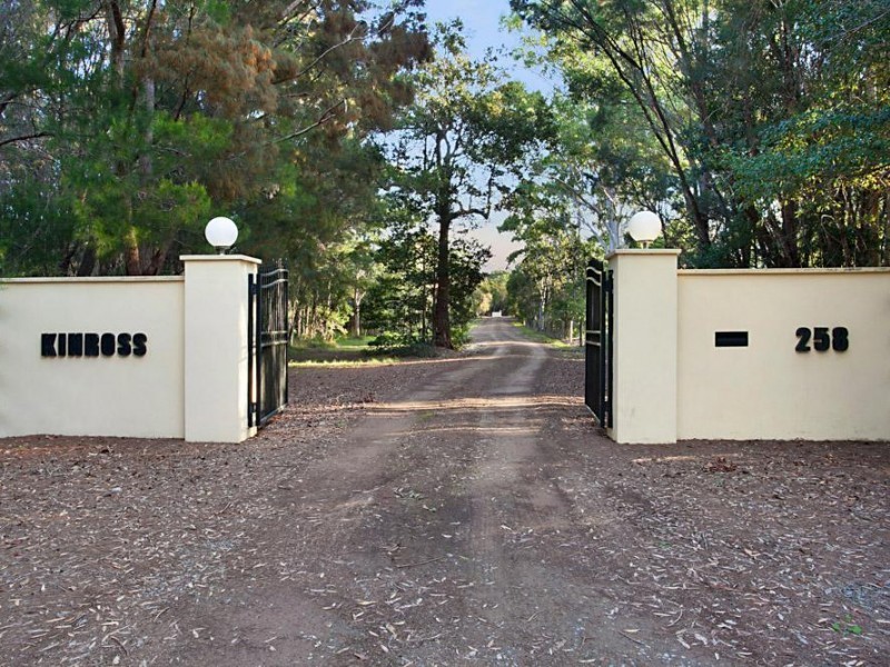 258 Illoura Place, Cooroibah QLD 4565