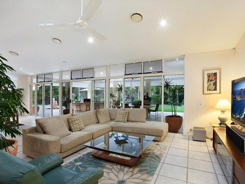 258 Illoura Place, Cooroibah QLD 4565