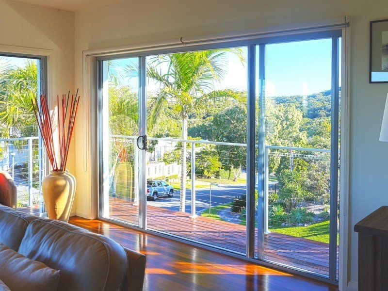 2  Seafarer Court, Castaways Beach QLD 4567