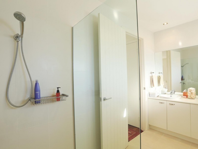 2  Seafarer Court, Castaways Beach QLD 4567