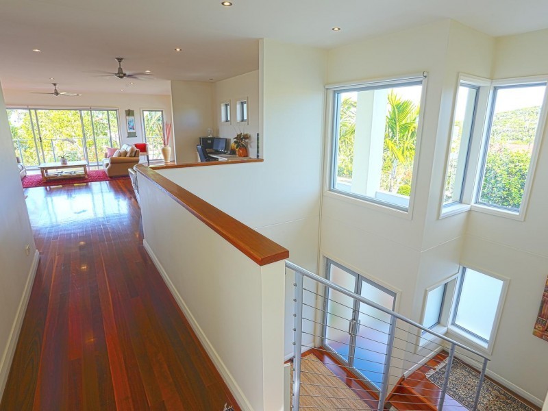 2  Seafarer Court, Castaways Beach QLD 4567