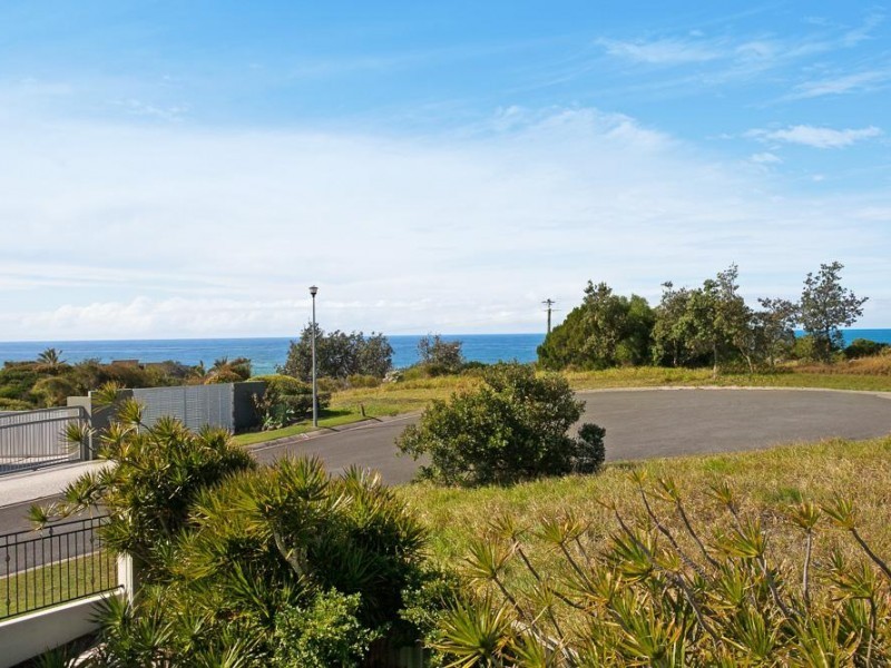 44 Driftwood Drive, Castaways Beach QLD 4567