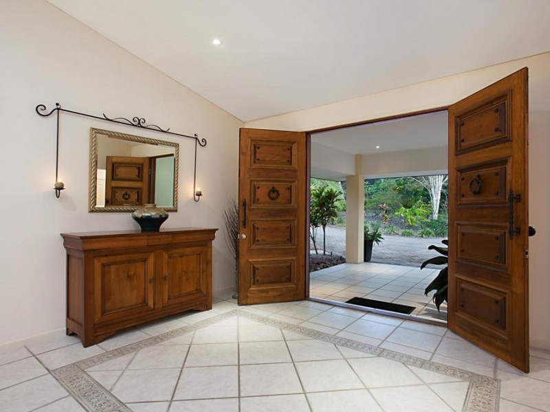 258 Illoura Place, Cooroibah QLD 4565