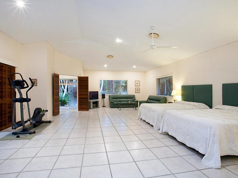 258 Illoura Place, Cooroibah QLD 4565