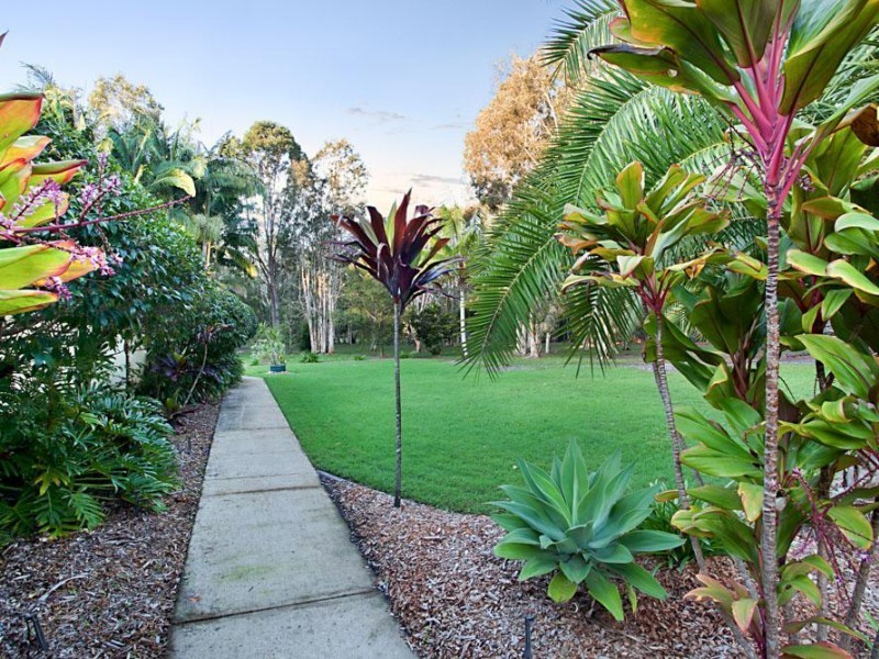 258 Illoura Place, Cooroibah QLD 4565
