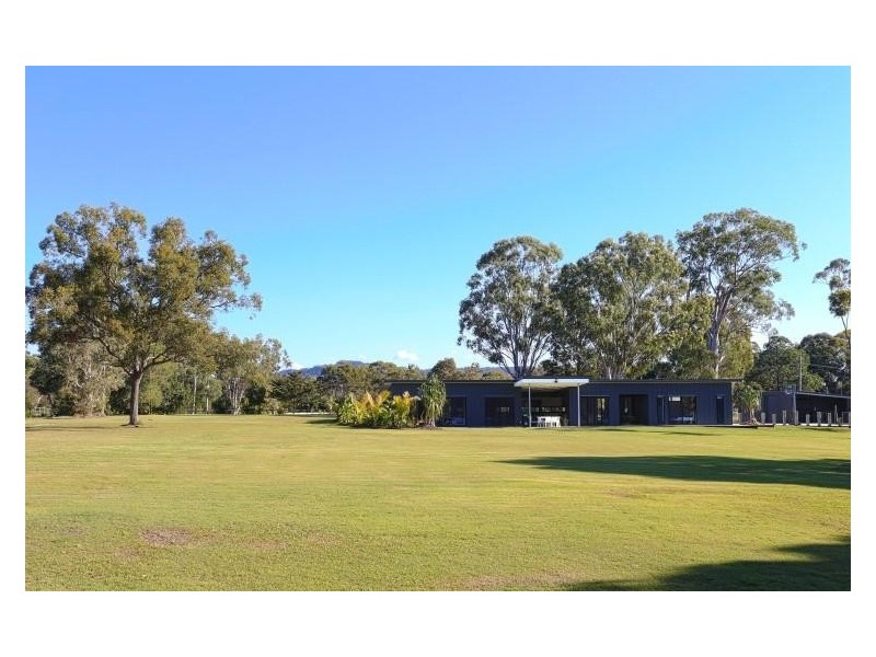 2 Jirrima Crescent, Cooroibah QLD 4565