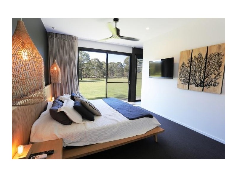 2 Jirrima Crescent, Cooroibah QLD 4565