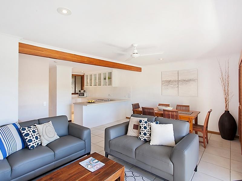 2/5 Peza Court, Noosa Heads QLD 4567