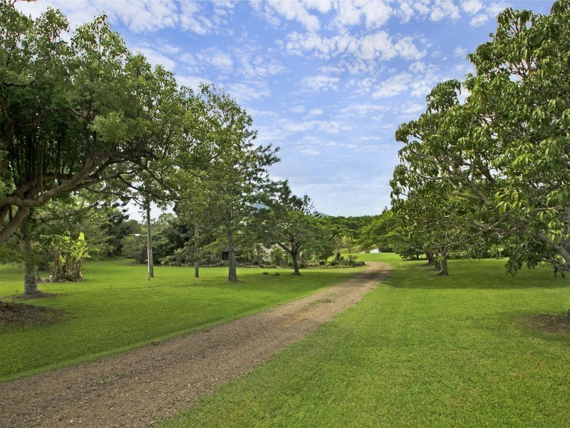 183 Ocean View Road, Cooroy QLD 4563