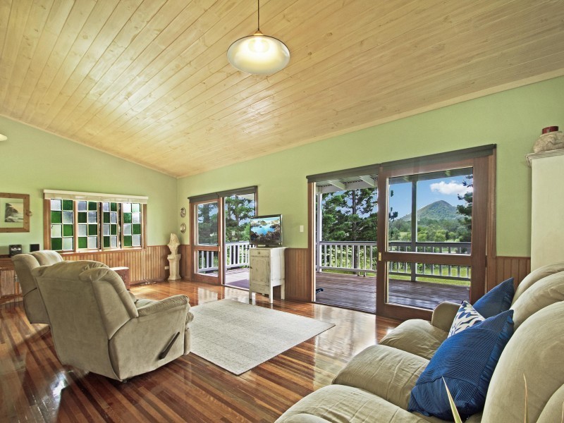 183 Ocean View Road, Cooroy QLD 4563