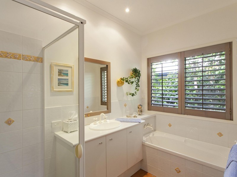 28 Waterside Court, Noosa Waters QLD 4566