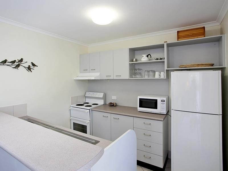 208/4 Lake Weyba Drive, Noosaville QLD 4566