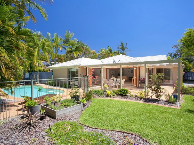 3 Spindrift Court, Noosa Waters QLD 4566