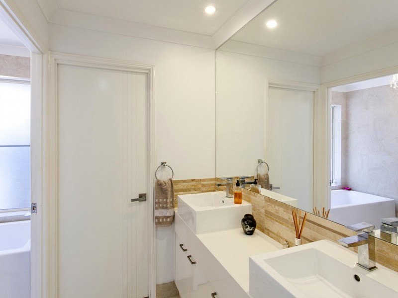 3 Spindrift Court, Noosa Waters QLD 4566