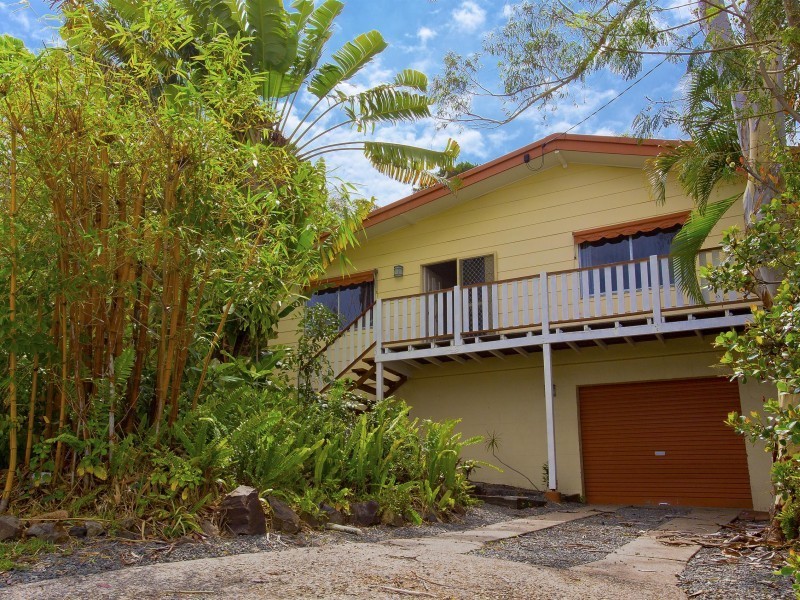 8 Honeysuckle Lane, Noosa Heads QLD 4567