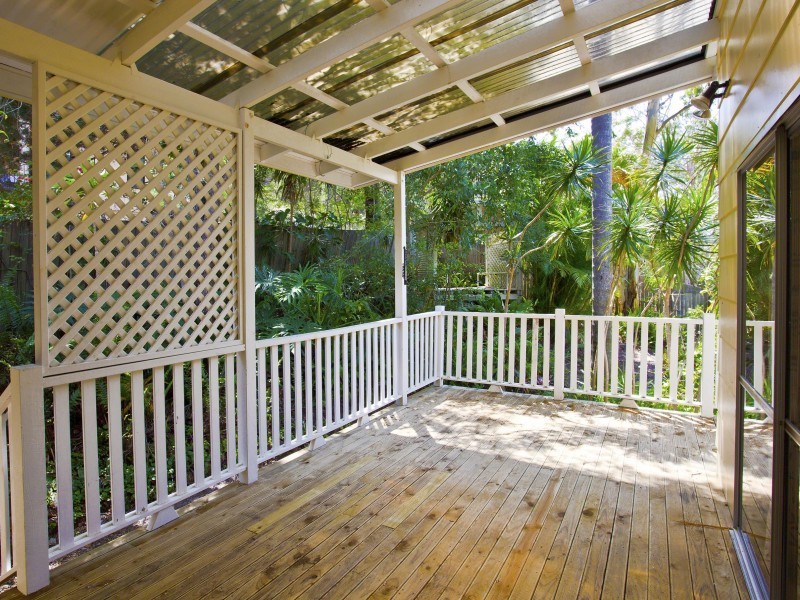 8 Honeysuckle Lane, Noosa Heads QLD 4567