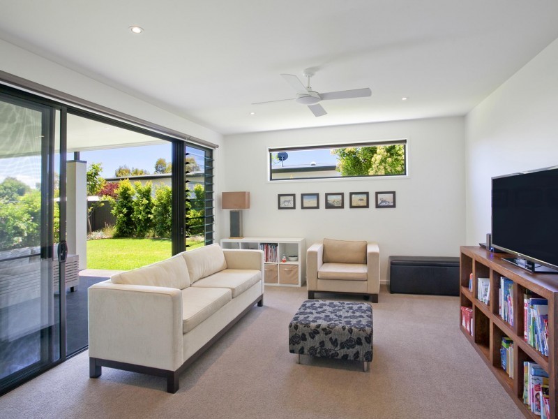 8 Smoke Bush Drive, Noosa Heads QLD 4567