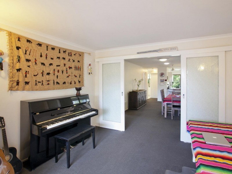 13 Laburnum Crescent, Noosaville QLD 4566