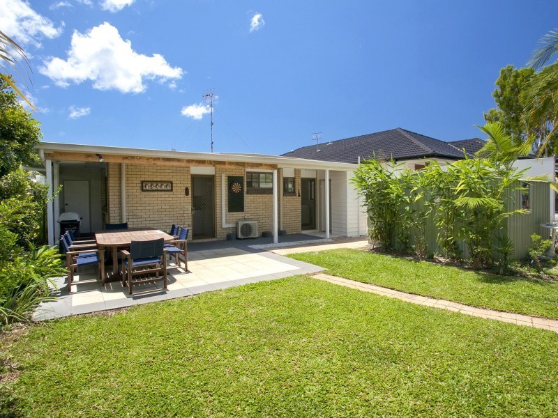 13 Laburnum Crescent, Noosaville QLD 4566