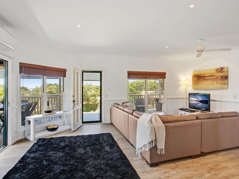 2 Constellation Close, Sunrise Beach QLD 4567