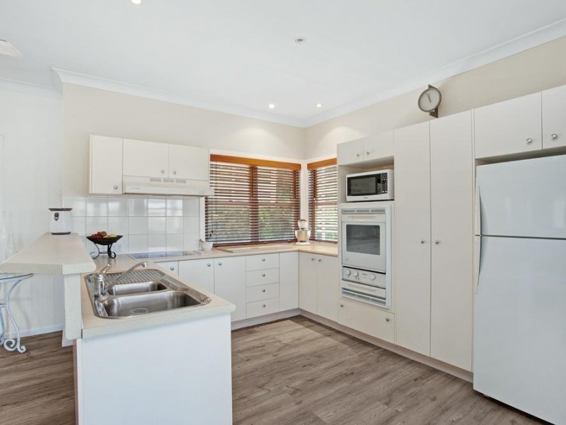 2 Constellation Close, Sunrise Beach QLD 4567