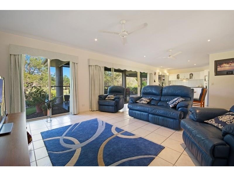 40 Smedley Drive, Pomona QLD 4568