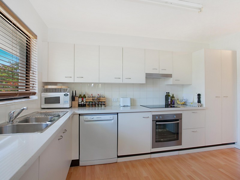 2/69  Poinciana Avenue, Tewantin QLD 4565