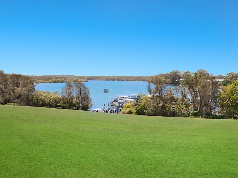 2/69  Poinciana Avenue, Tewantin QLD 4565