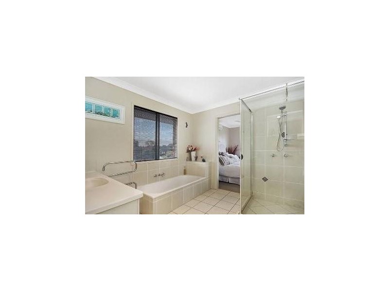 29 Ashgrove Drive, Cooroy QLD 4563