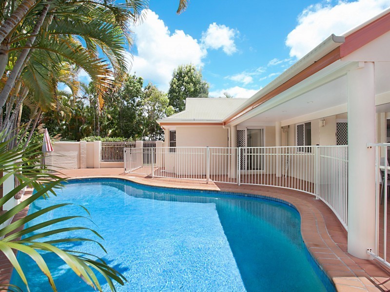 2 Windsurf Place, Noosa Waters QLD 4566