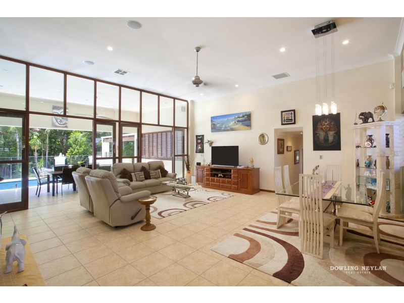 8 Habitat Place, Noosa Heads QLD 4567