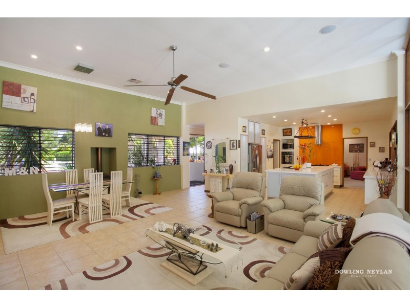 8 Habitat Place, Noosa Heads QLD 4567