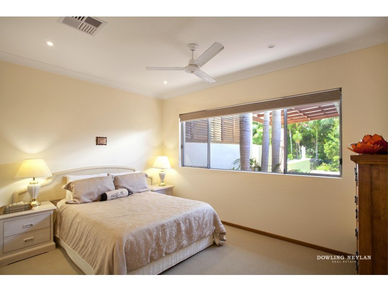 8 Habitat Place, Noosa Heads QLD 4567