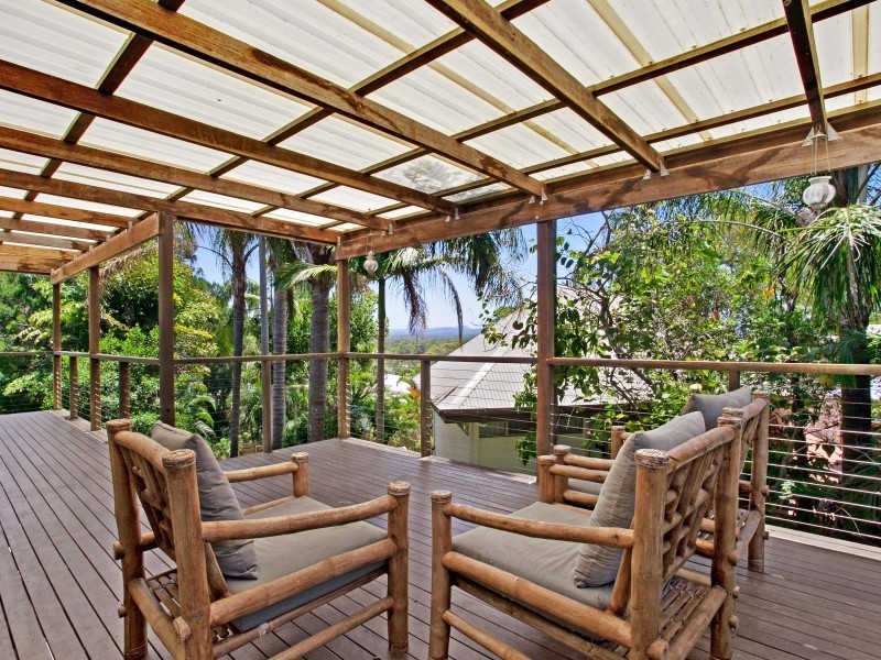 2 Moonare Crescent, Noosa Heads QLD 4567