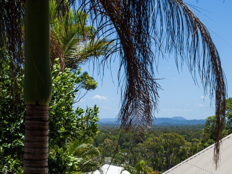 2 Moonare Crescent, Noosa Heads QLD 4567