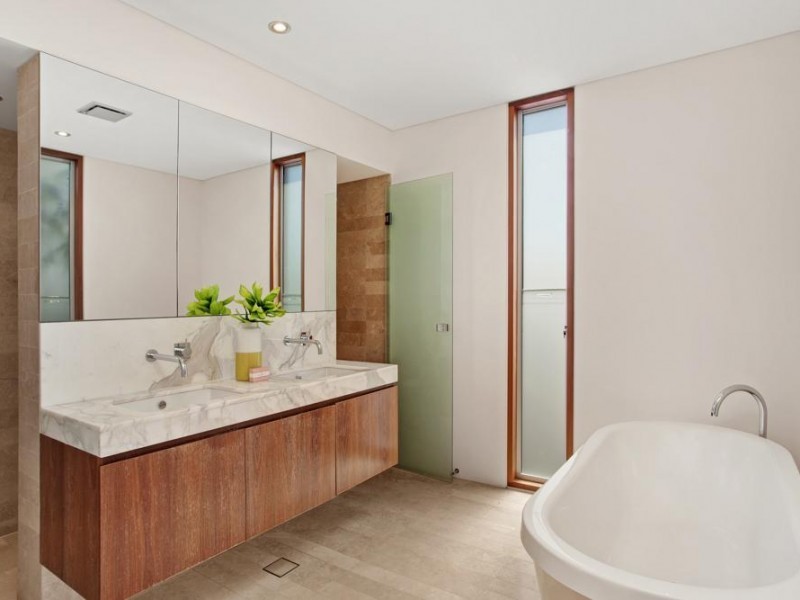 11 Wild Apple Court, Noosa Heads QLD 4567