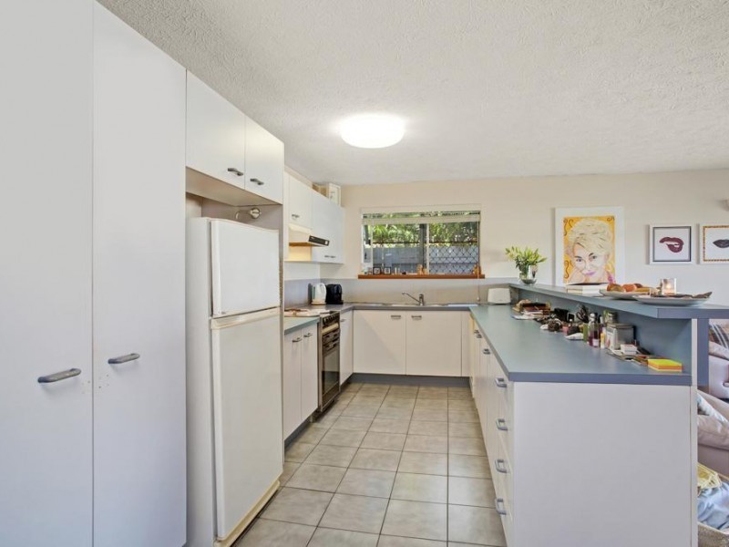 2/297 Gympie Terrace, Noosaville QLD 4566