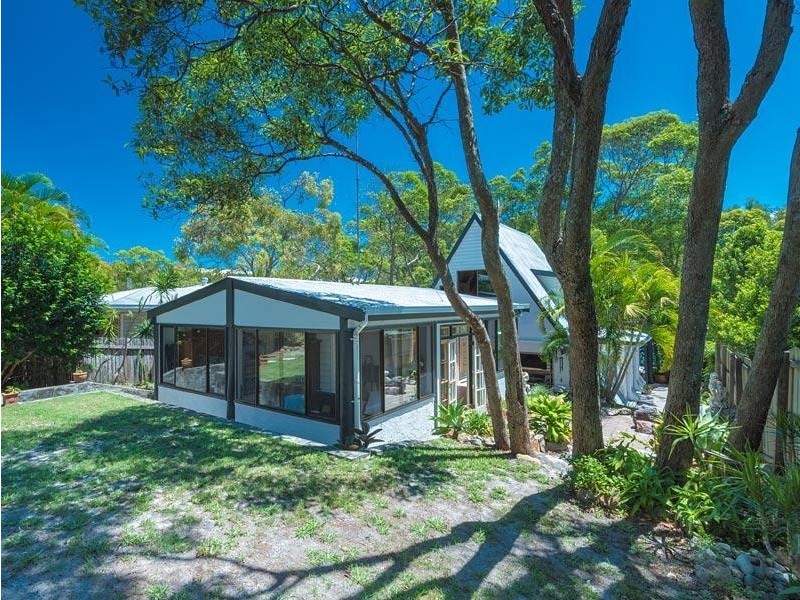 12 Cooloosa Street, Sunshine Beach QLD 4567