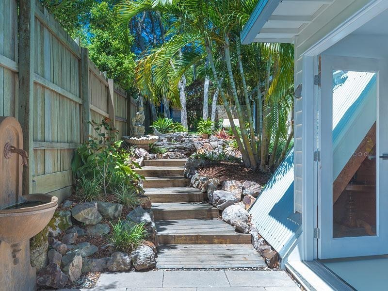 12 Cooloosa Street, Sunshine Beach QLD 4567