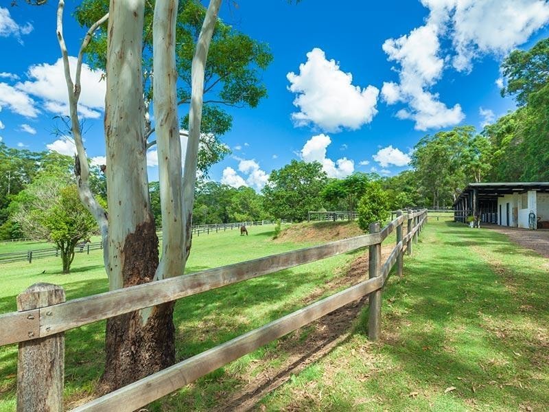 136 Gumboil Road, Tinbeerwah QLD 4563