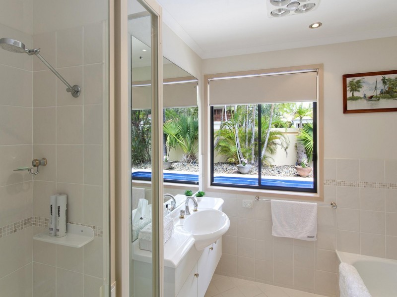 19 Shipyard Circuit, Noosa Waters QLD 4566